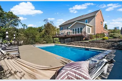 204 Durrow Ct, Pine Township, PA 16046 - Photo 7