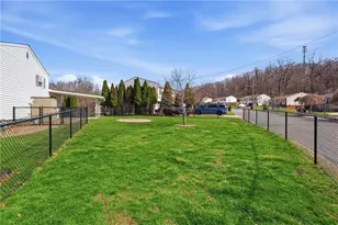 3143 New Hampshire Dr, Lower Burrell, PA 15068 - Photo 23