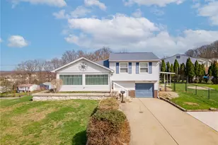 3143 New Hampshire Dr, Lower Burrell, PA 15068 - Photo 1