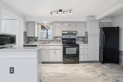 5240 Orchard Hill Dr, Pittsburgh, PA 15236 - Photo 5