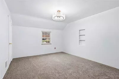 5240 Orchard Hill Dr, Pittsburgh, PA 15236 - Photo 9