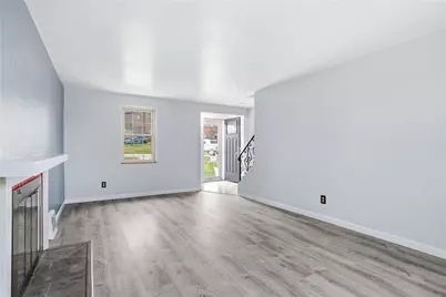 5240 Orchard Hill Dr, Pittsburgh, PA 15236 - Photo 3