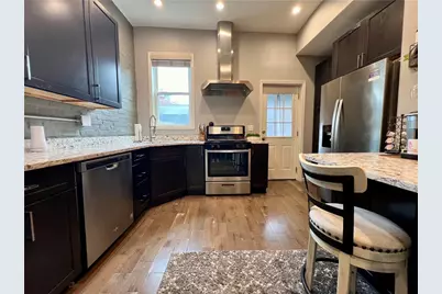 3813 Foster St, Pittsburgh, PA 15201 - Photo 9