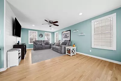 1335 Maplewood Cir, South Strabane, PA 15301 - Photo 5