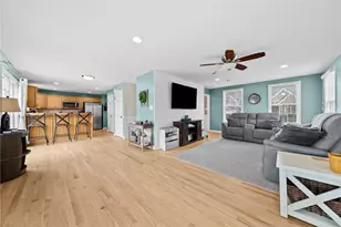 1335 Maplewood Cir, South Strabane, PA 15301 - Photo 9