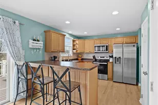 1335 Maplewood Cir, South Strabane, PA 15301 - Photo 11