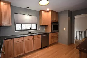 26 Terrace Dr, Green Tree, PA 15205 - Photo 7