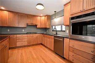 26 Terrace Dr, Green Tree, PA 15205 - Photo 5