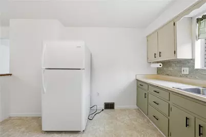 226 Frankfort Ave, Pittsburgh, PA 15229 - Photo 11