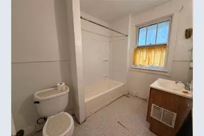 1725 Laketon Rd, Pittsburgh, PA 15221 - Photo 9