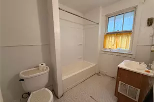 1725 Laketon Rd, Pittsburgh, PA 15221 - Photo 9