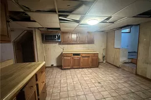 613 Duquesne Ave, Canonsburg, PA 15317 - Photo 3