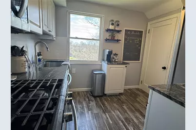 32 Glenview Ave, Greensburg, PA 15601 - Photo 9