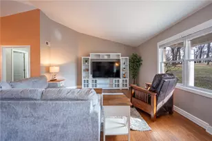 152 Twin Run Rd, Hempfield Township, PA 15601 - Photo 5