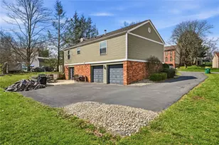 114 Rembrandt Dr, Twp of But SE, PA 16002 - Photo 25