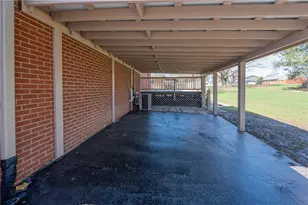 1260 Monastery Dr, Unity Township, PA 15650 - Photo 37