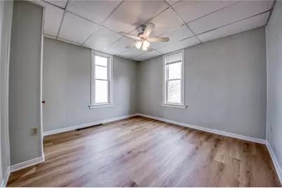 125 Jefferson St, Evans City, PA 16033 - Photo 17