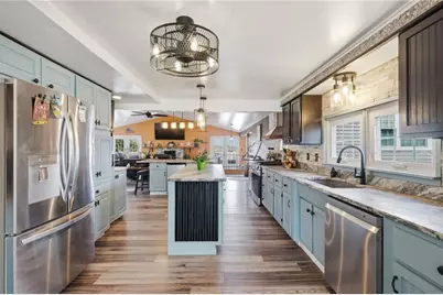 27 Bock Ln, Baden, PA 15005 - Photo 9