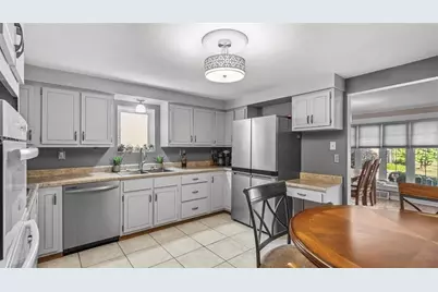 341 E McMurray Rd, Peters Township, PA 15317 - Photo 7