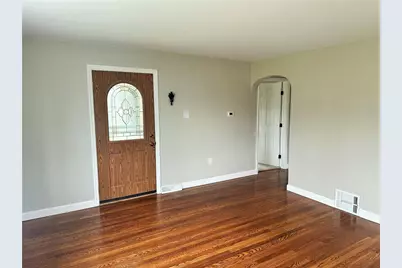 746 Castle St, New Castle, PA 16101 - Photo 9