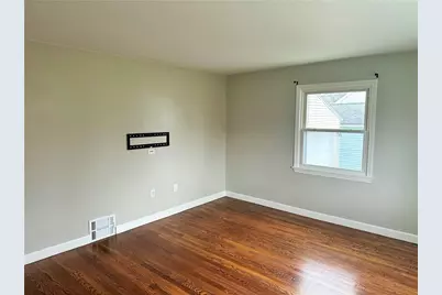 746 Castle St, New Castle, PA 16101 - Photo 11