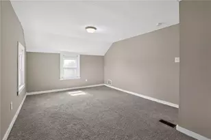 624 Elm Dr, Pittsburgh, PA 15147 - Photo 27