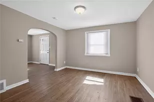 624 Elm Dr, Pittsburgh, PA 15147 - Photo 9