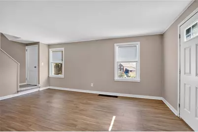 624 Elm Dr, Pittsburgh, PA 15147 - Photo 7