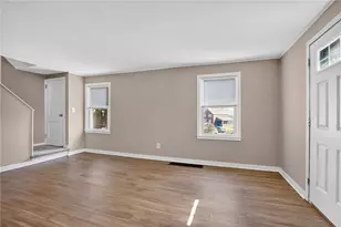 624 Elm Dr, Pittsburgh, PA 15147 - Photo 7