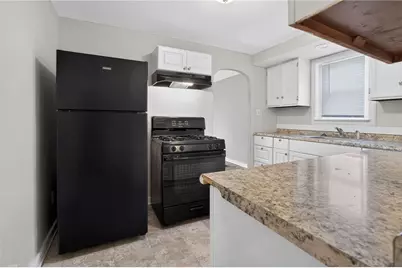 624 Elm Dr, Pittsburgh, PA 15147 - Photo 17