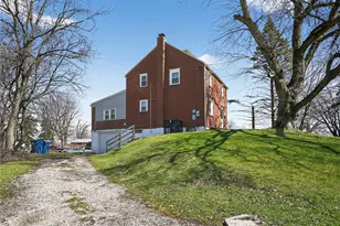 624 Elm Dr, Pittsburgh, PA 15147 - Photo 5