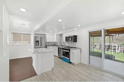 2256 Allender Ave, Banksville/Westwood, PA 15220 - Photo 11