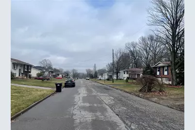 1316 Skyline Dr, Hermitage, PA 16148 - Photo 3