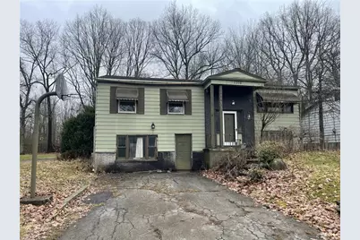 1316 Skyline Dr, Hermitage, PA 16148 - Photo 1