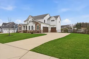 241 Tamarack Dr, Adams Township, PA 16046 - Photo 3