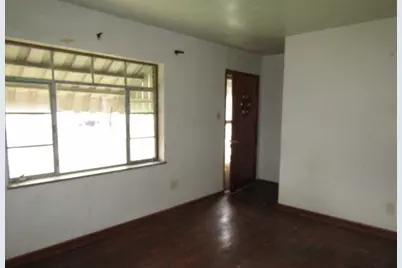 1353 Front St, Moon/Crescent Twp, PA 15046 - Photo 9