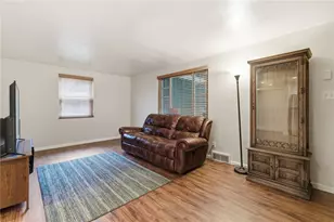 286 Brighton St, Chalfant Boro, PA 15112 - Photo 7