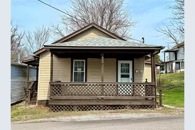 100 Knoll Ave, Ellwood City, PA 16117 - Photo 1