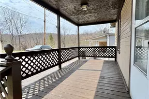 100 Knoll Ave, Ellwood City, PA 16117 - Photo 3