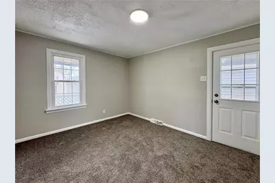 100 Knoll Ave, Ellwood City, PA 16117 - Photo 7