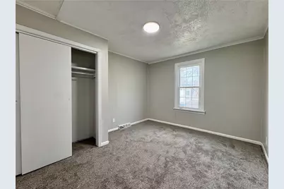 100 Knoll Ave, Ellwood City, PA 16117 - Photo 11