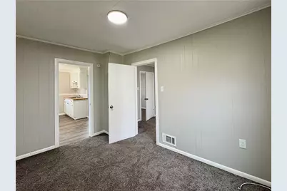 100 Knoll Ave, Ellwood City, PA 16117 - Photo 15