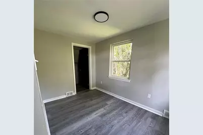 646 Tarragonna St, Pittsburgh, PA 15210 - Photo 9