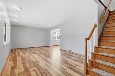 217 Thornberry Dr, Pittsburgh, PA 15235 - Photo 3