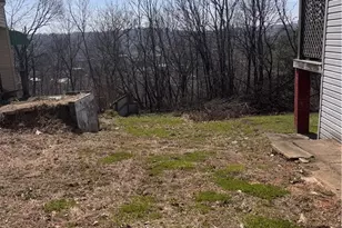 301 Fair Oaks St, McKees Rocks, PA 15136 - Photo 1