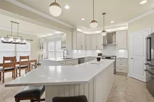 2601 Syracuse Ct, Pittsburgh, PA 15143 - Photo 5