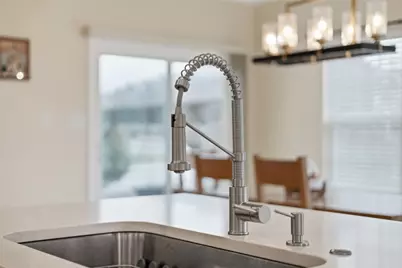 2601 Syracuse Ct, Pittsburgh, PA 15143 - Photo 7