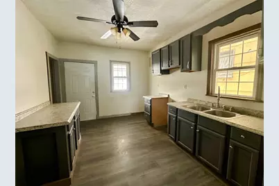 910 9th Ave, Beaver Falls, PA 15010 - Photo 5