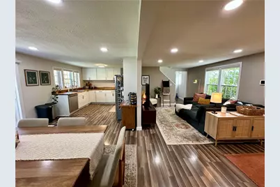 452 Woodland Rd, Ross Twp, PA 15237 - Photo 11