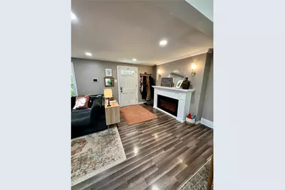 452 Woodland Rd, Ross Twp, PA 15237 - Photo 9